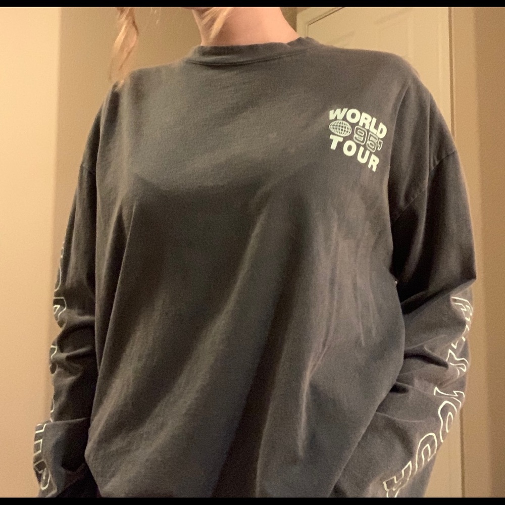 Long sleeve graphic Adika t- shirt